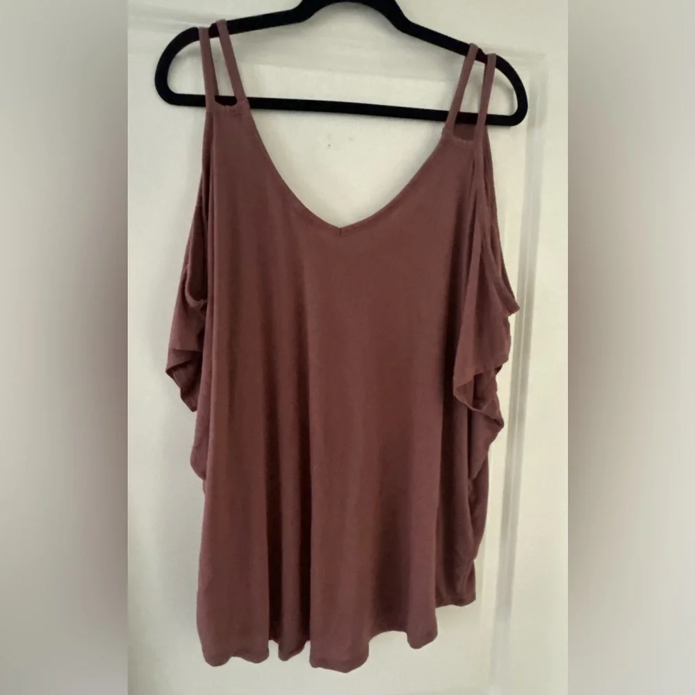 NWOT✨ Express Top - Picture 3 of 4